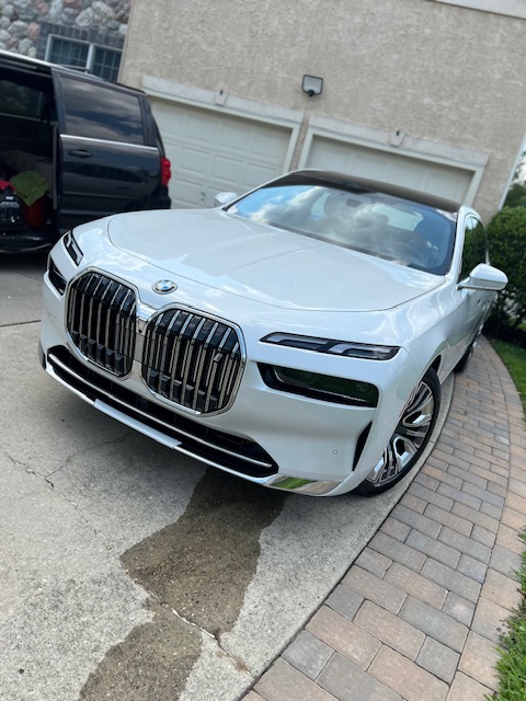 white BMW i7 ceramic coating by L.I.T. Mobile Detailing Spa 